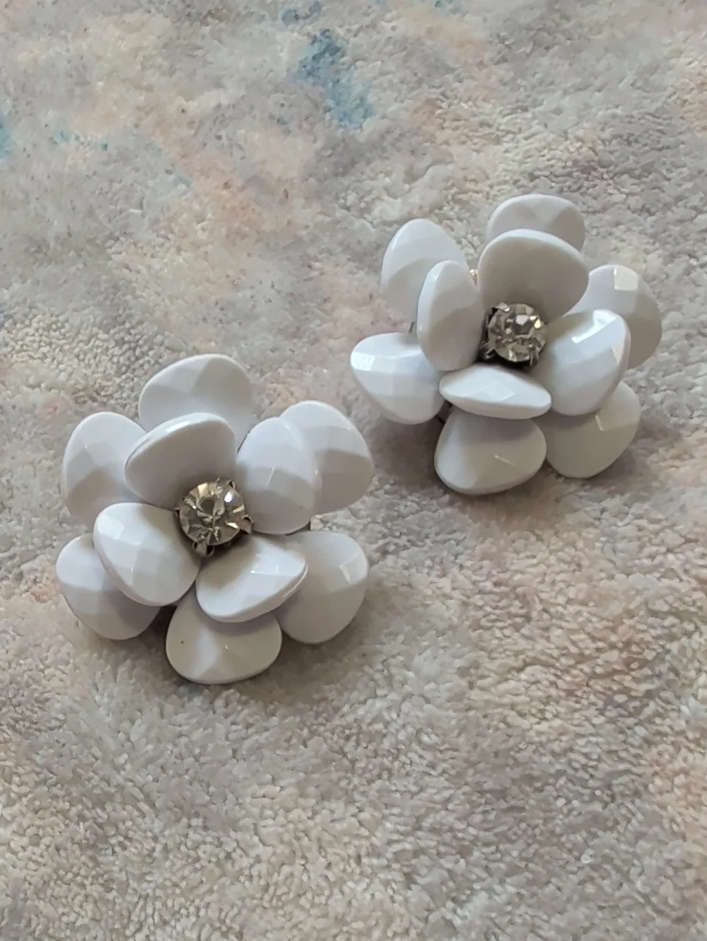 Vintage White Floral Statement Earrings with Crystal Center Retro 1